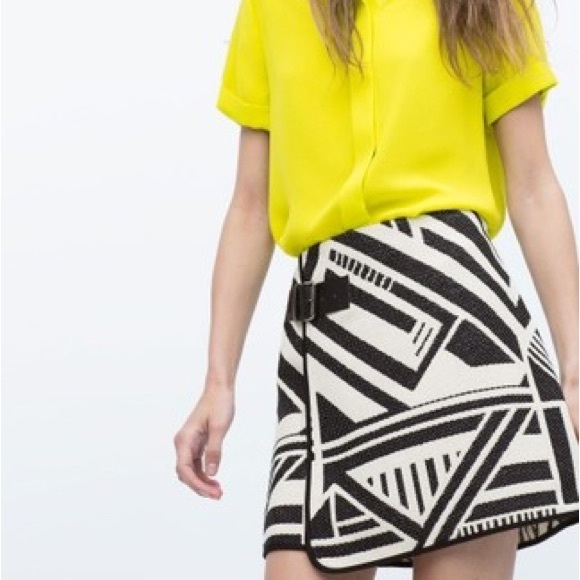 Zara - Black and White Geometric Skirt size M - Picture 2 of 9